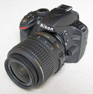 Зеркальный фотоаппарат Nikon 3200