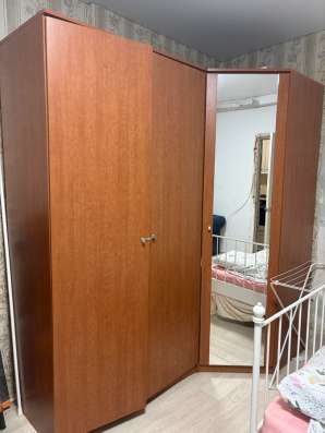 Отдам БЕСПЛАТНО диван и шкаф в Казани