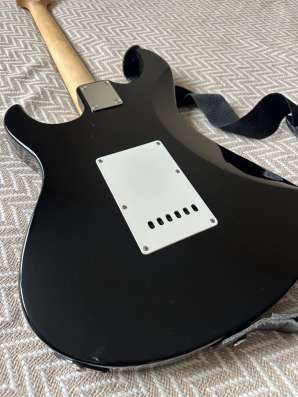 Электрогитара Yamaha Pacifica с чехлом в Екатеринбурге фото 3