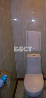 Продам четырехкомнатную квартиру в Москве. Жилая площадь 100 кв.м. Этаж 15. Дом панельный.