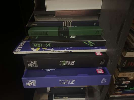 Stray Kids Album, Cards
