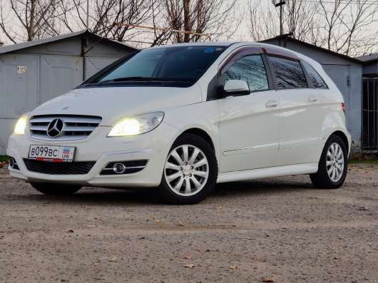Mercedes-Benz B - 180 - 2011 год