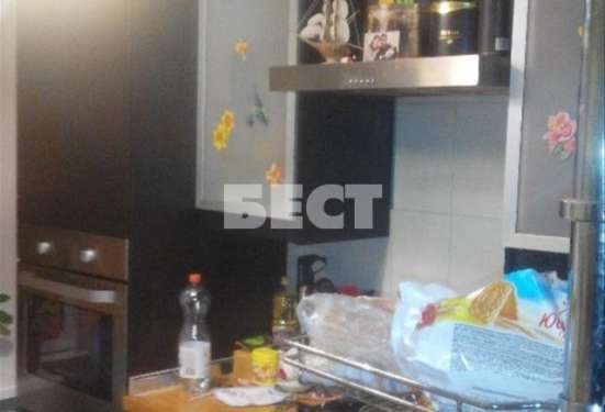 Продам однокомнатную квартиру в Москве. Жилая площадь 33 кв.м. Этаж 9. Дом панельный.