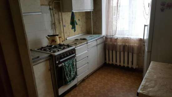 Продам двухкомнатную квартиру в Воскресенске. Жилая площадь 43 кв.м. Этаж 3. Дом кирпичный.