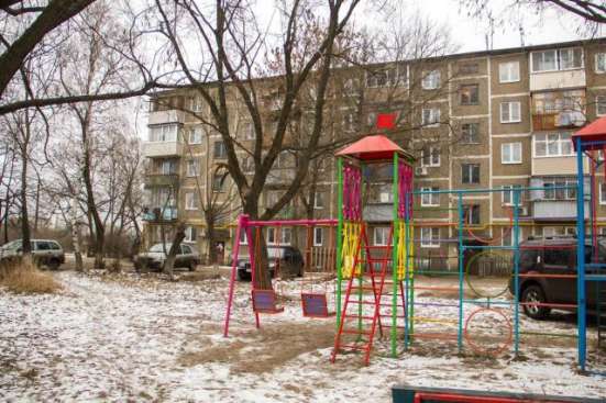 Продам двухкомнатную квартиру в Воскресенске. Жилая площадь 44 кв.м. Этаж 4. Есть балкон.