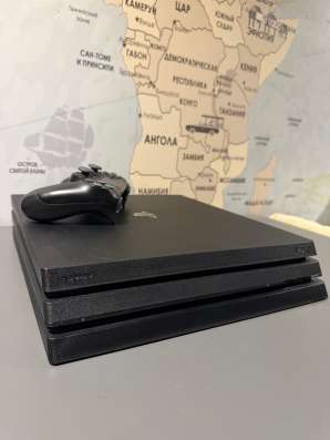 PlayStation 4 pro 1 джойстик, 6 игр в Якутске