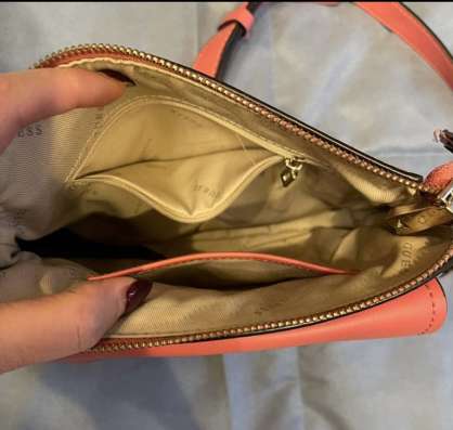 Сумка GUESS в Санкт-Петербурге