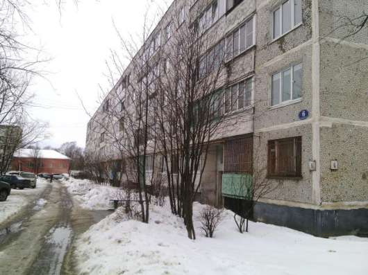 Продам двухкомнатную квартиру в Воскресенске. Жилая площадь 51 кв.м. Этаж 4. Дом панельный.