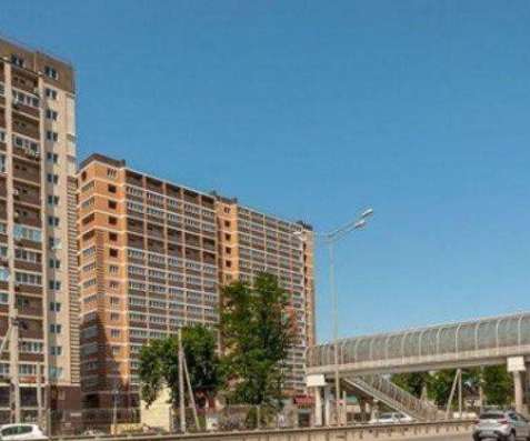 Продам двухкомнатную квартиру в Краснодар.Жилая площадь 60  кв.м.Этаж 1.Дом кирпичный.