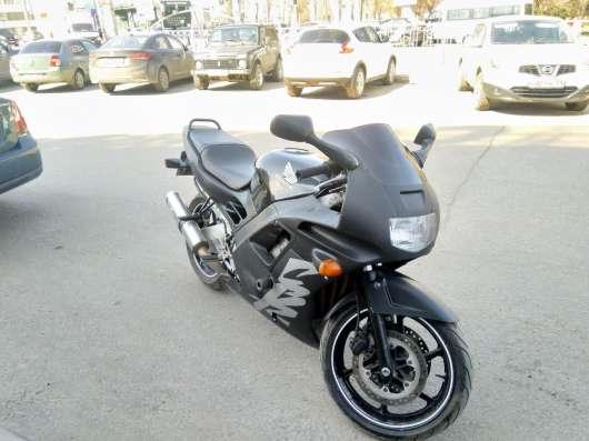 Продам Спорт-байк HONDA CBR600F2