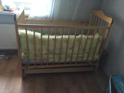 детскую кроватку