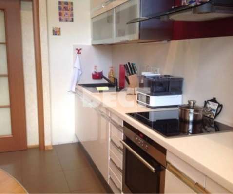 Продам двухкомнатную квартиру в Москве. Жилая площадь 96 кв.м. Этаж 3. Дом монолитный. в Москве фото 8