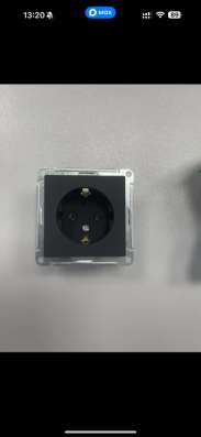 Розетка Systeme Electric, карбон с зазем. без шторок