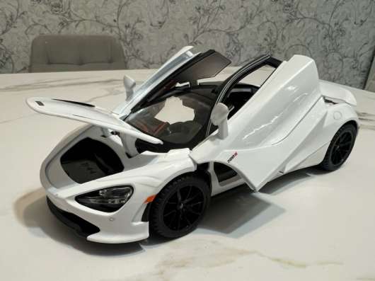 Машинка металлическая 1:24 McLaren в Москве фото 5