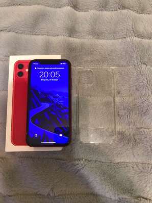 Продам iPhone 11-й красный 128 ГБ