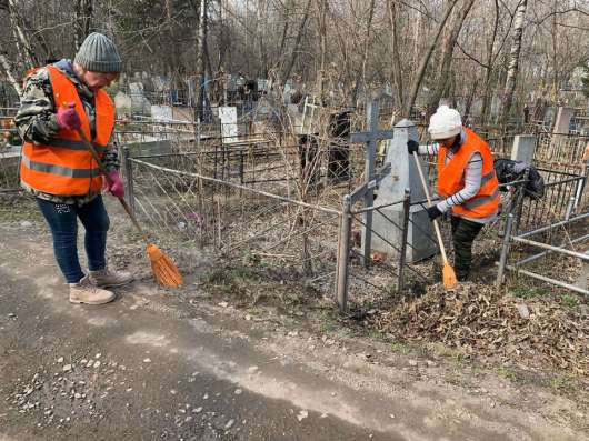 Уборка могил, покраска оградок