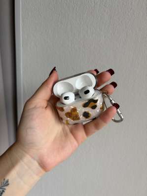 Наушники Apple AirPods