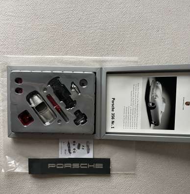 Машинка Porsche Roadster 356