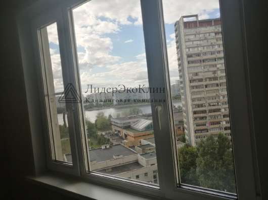 Профессиоальная мойка окон в квартире - клининг Москва в Москве фото 4