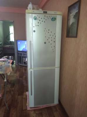 Продается холодильник Самсунг