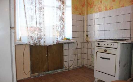 Продам двухкомнатную квартиру в Подольске. Этаж 4. Дом панельный. Есть балкон.