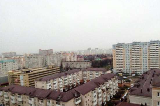 Продам однокомнатную квартиру в Краснодар.Жилая площадь 38  кв.м.Этаж 14.Дом монолитный.
