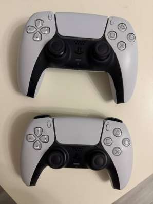 Playstation 5 с дисководом + 2 джостика в Новосибирске