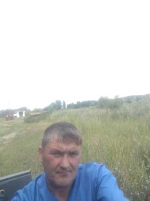 Саша, 42 года, хочет пообщаться