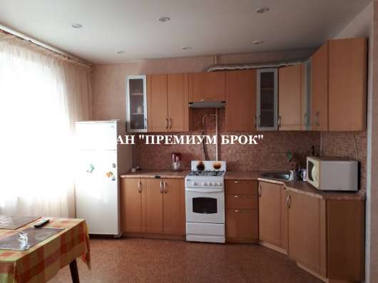 Продам трехкомнатную квартиру в Волгоград.Жилая площадь 76  кв.м.Этаж 6.Есть Балкон.