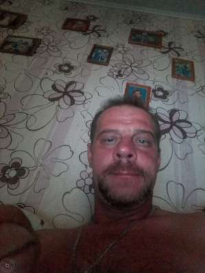 Пётр, 40 лет, хочет познакомиться