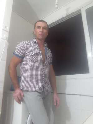 Виталий, 49 лет, хочет познакомиться