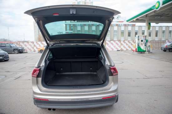 Volkswagen Tiguan, 2018 года в Москве фото 6