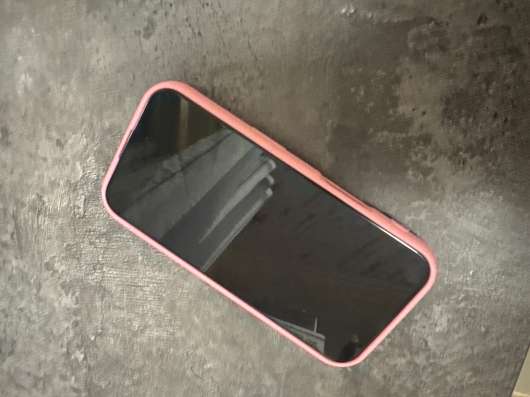 iPhone 16