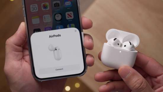 AirPods 4 с шумоподавлением в Сургуте