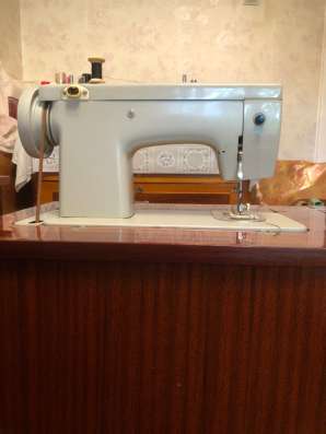 Продам швейную машину Подольск-142