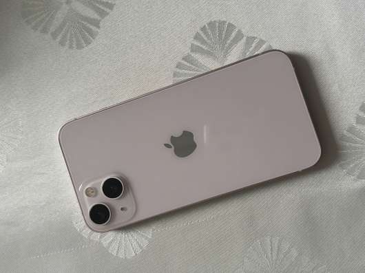 iPhone 13