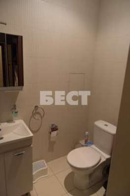 Продам трехкомнатную квартиру в Москве. Жилая площадь 87 кв.м. Дом монолитный. Есть балкон. в Москве фото 3