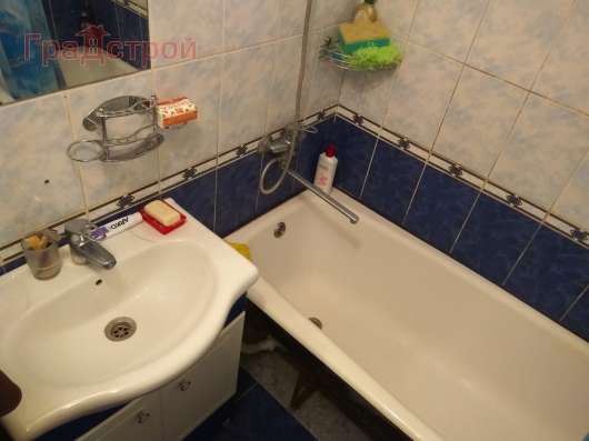 Продам четырехкомнатную квартиру в Вологда.Жилая площадь 99,20  кв.м.Этаж 1.Дом кирпичный.