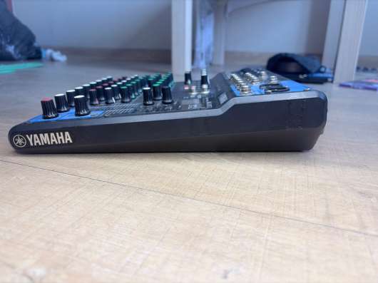 МИКШЕРНЫЙ ПУЛЬТ YAMAHA MG10XU в Ростове-на-Дону