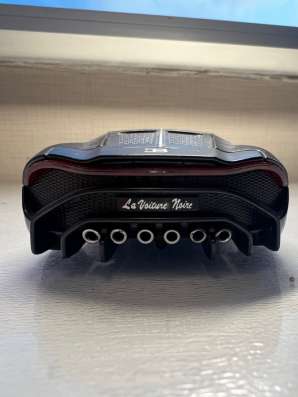 Bugatti черная в Вешках