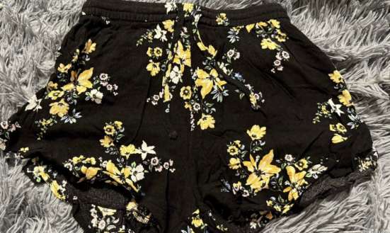 Продам б/у женские шорты H&M в Бронницах фото 4