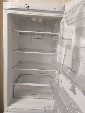 Холодильник HotPoint ariston в Москве фото 5