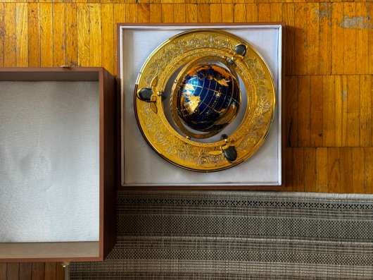 Глобус на трех китах в Москве фото 7