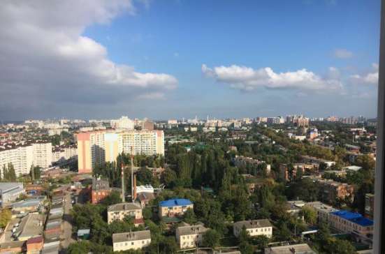 Продам трехкомнатную квартиру в Краснодар.Жилая площадь 104  кв.м.Этаж 22.Дом монолитный.