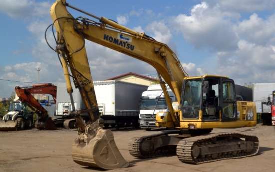 Экскаватор Komatsu