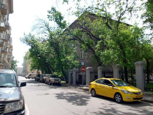 Продам четырехкомнатную квартиру в Москве. Жилая площадь 120 кв.м. Этаж 4. Дом кирпичный. в Москве