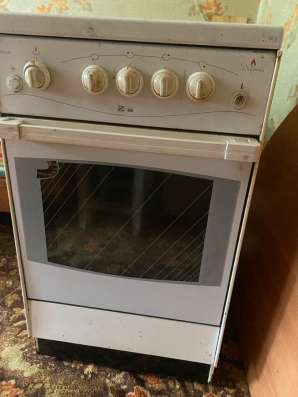 Продам газовую плиту