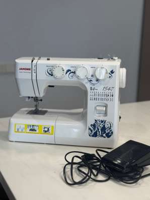Продается швейная машинка Janome