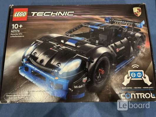 Lego Technic Porsche GT4на пульте управления