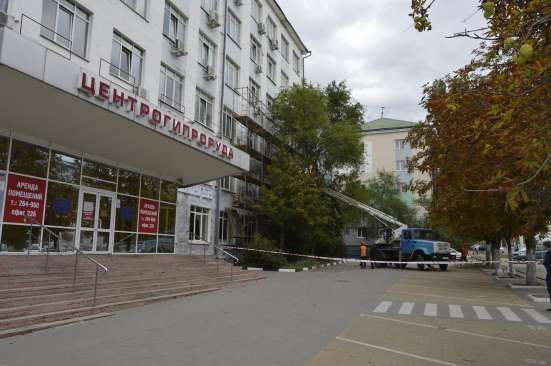 Спил деревьев, аварийных любой сложности